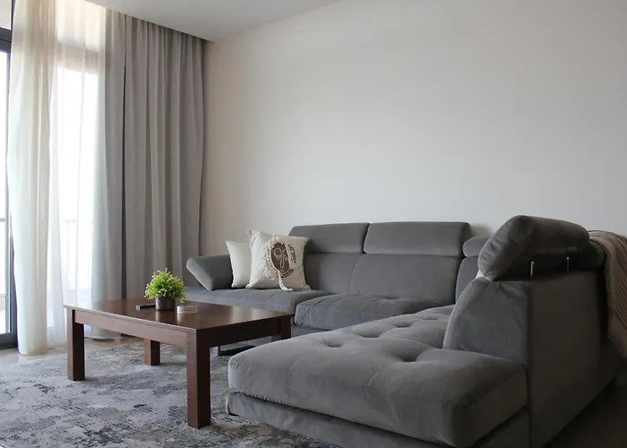 Hawker Stays! Elegant 2 Bedroom Apartment In Cairo Festival City